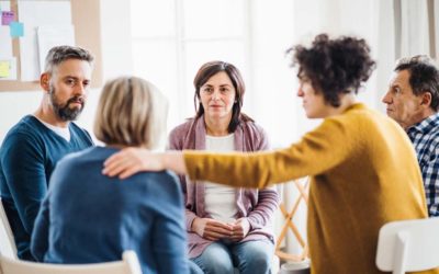 Terapia de grupo: aprendiendo a gestionar pensamientos y emociones limitantes
