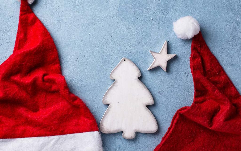 gorros y árbol de navidad problemas de pareja